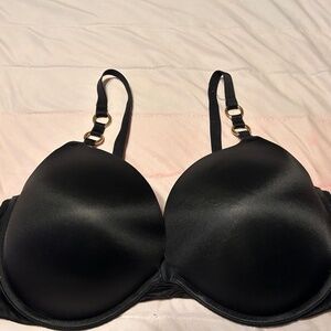 Victoria's Secret Very Sexy Black with Metal Rings 38DD Push Up Underwire Bra